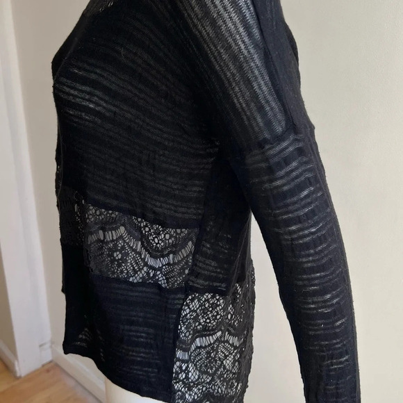 Bundle of 4 women’s blouses Zara, August Silk, Timing - Picture 5 of 11